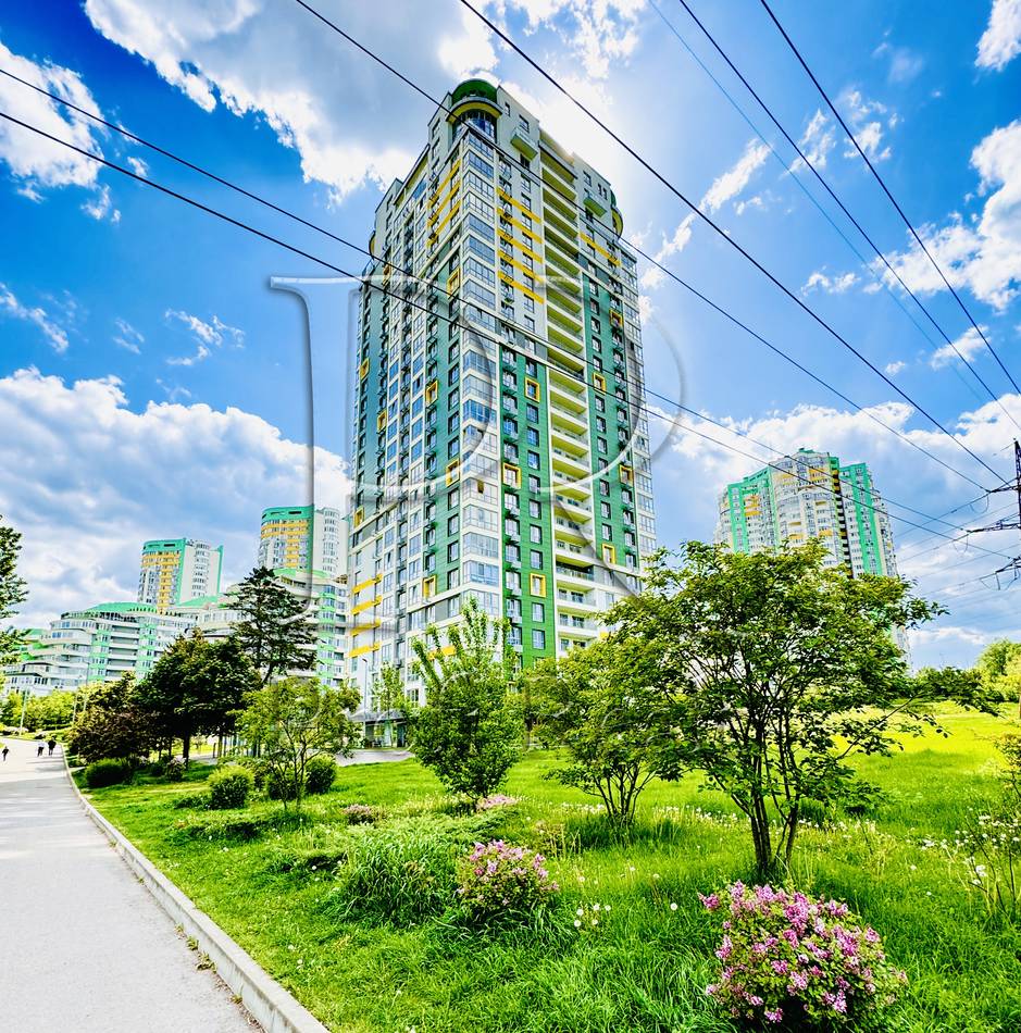 Вышгородская улица, 45