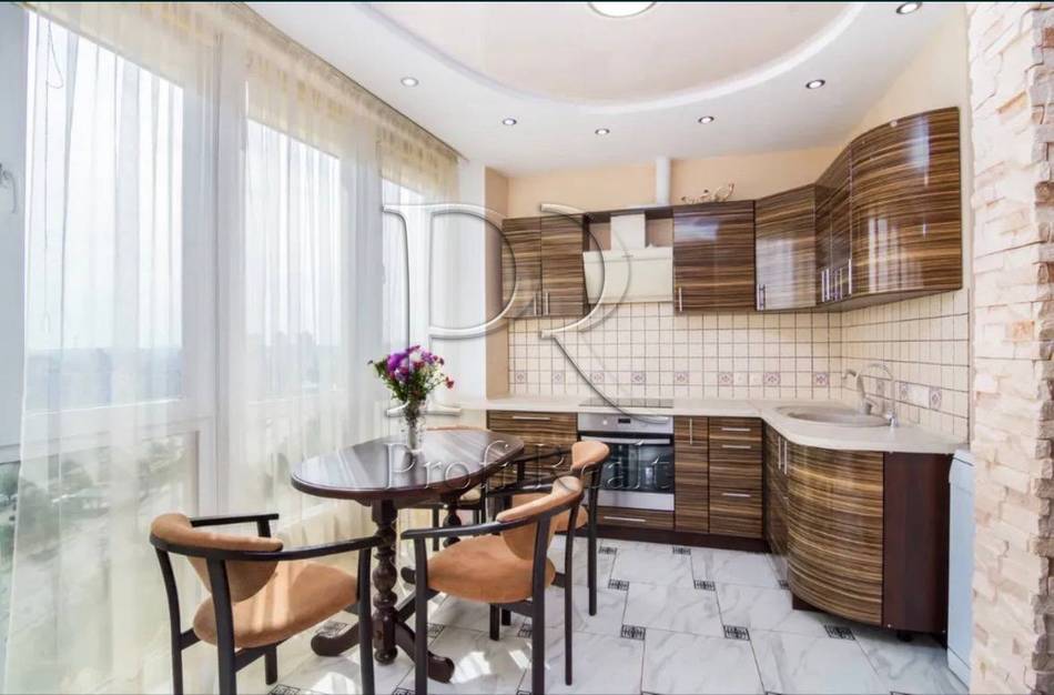 Соборности проспект, 30