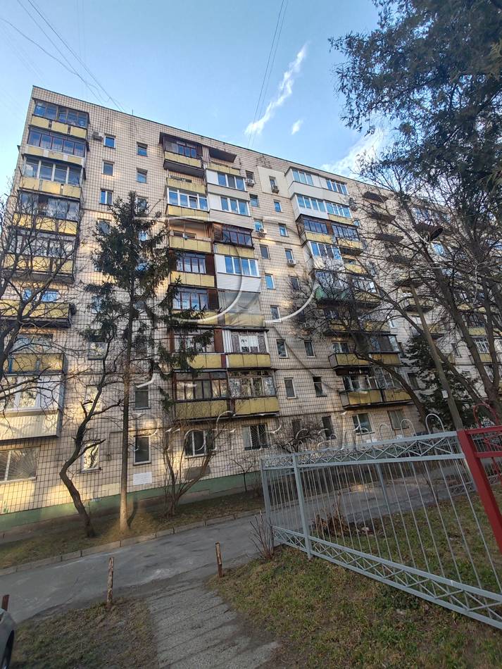 Доброхотова Академіка вулиця, 3