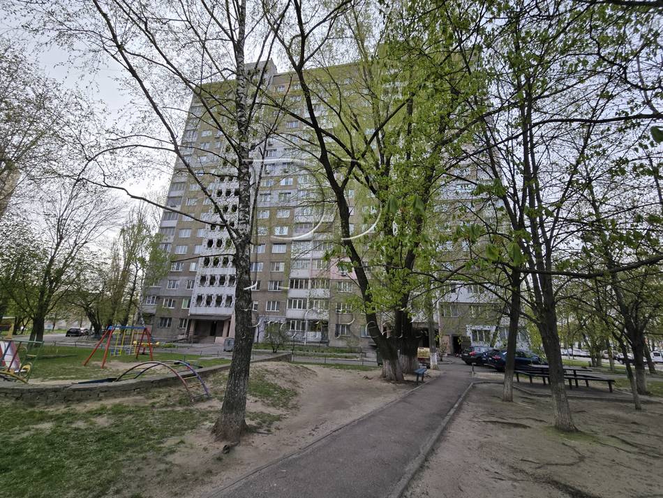 Лятошинського Композитора вулиця, 28