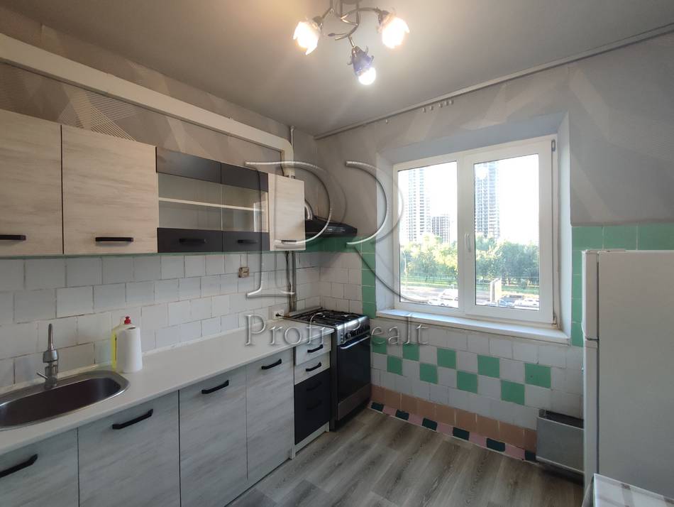 Ватутина Генерала проспект, 8