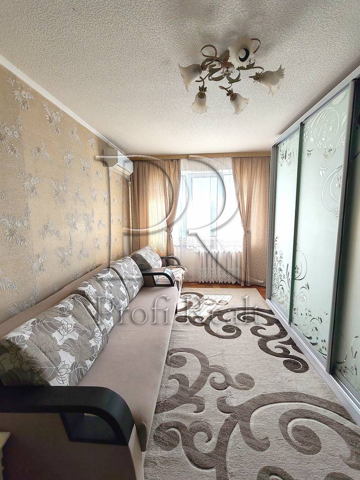 Булаховського Академіка вулиця, 22