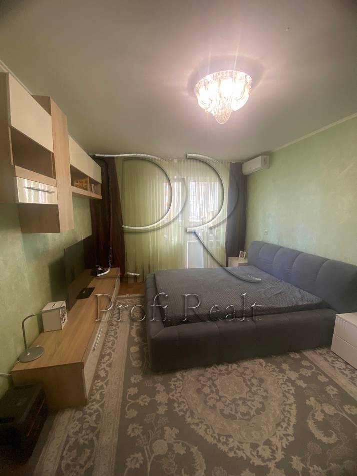 Урлівська вулиця, 38