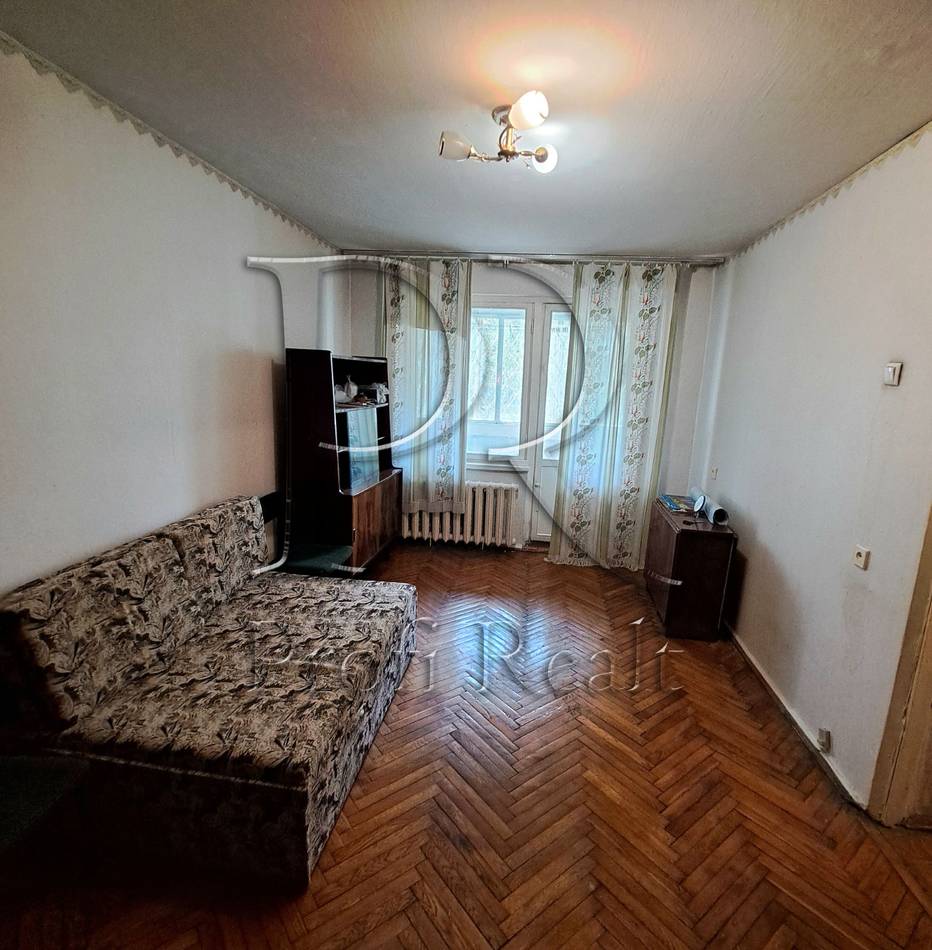 Дарницкий бульвар, 7