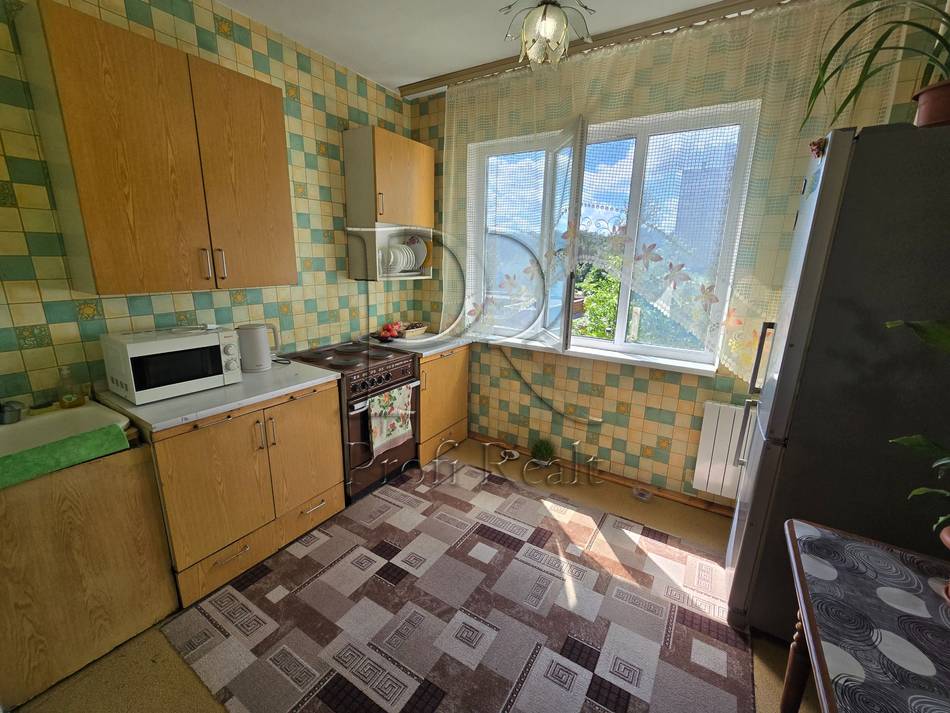 Заболотного Академіка вулиця, 76