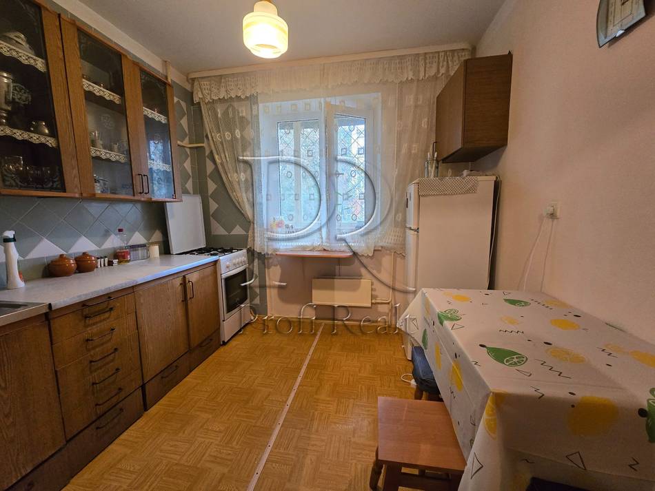 вулиця Ніжинська, 7