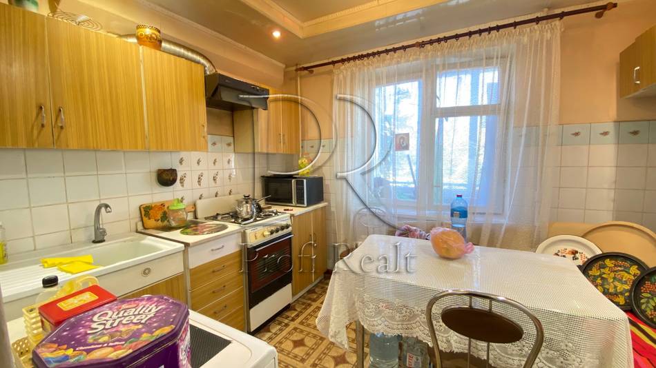 Вышгородская улица, 34/1